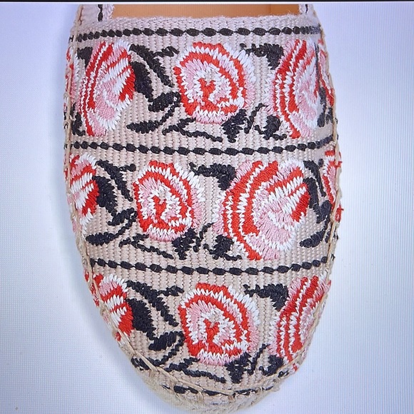 Authentic Prada Floral Embroidered Espadrilles - Picture 4 of 13